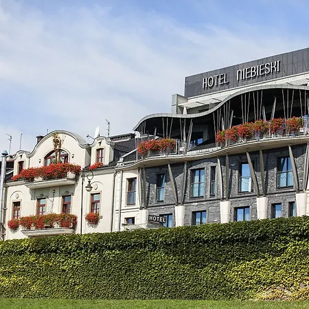 Hotel Niebieski Art & 5*