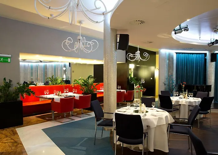 Niebieski Art & Hotel