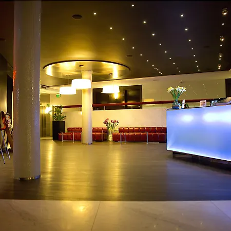 Niebieski Art & Hotel