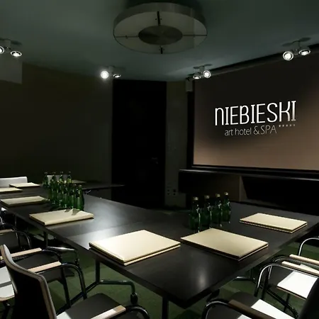 尼必斯基艺术水疗酒店 酒店