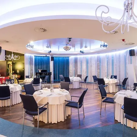 尼必斯基艺术水疗酒店 5*