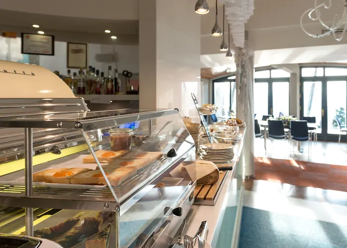 尼必斯基艺术水疗酒店 5*