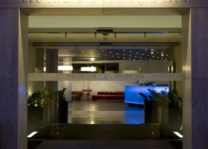 尼必斯基艺术水疗酒店 5*